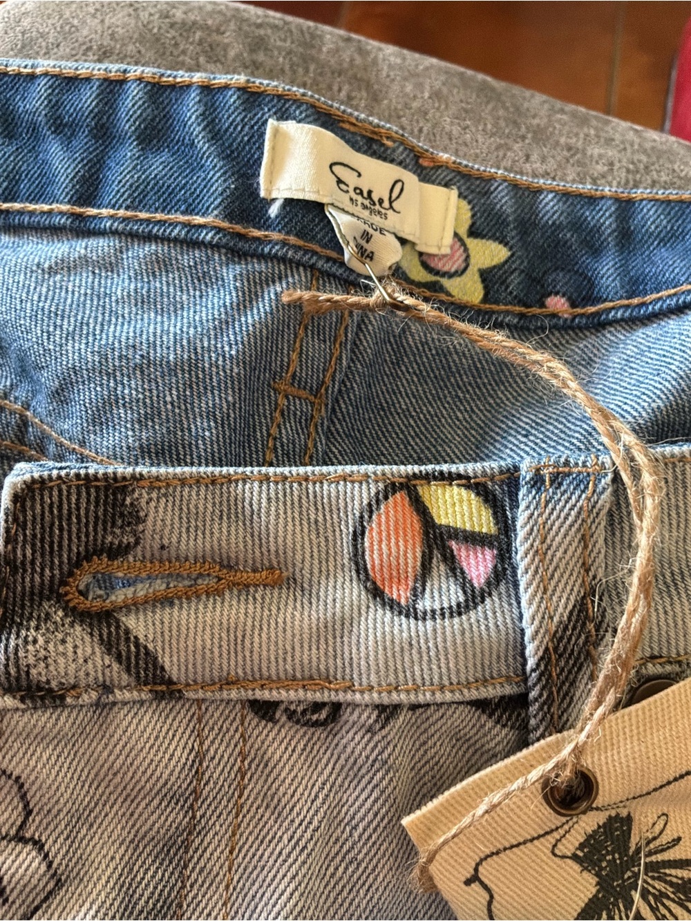 easel Light Blue Graphic Boyfriend Denim Shorts - Picture 4 of 6